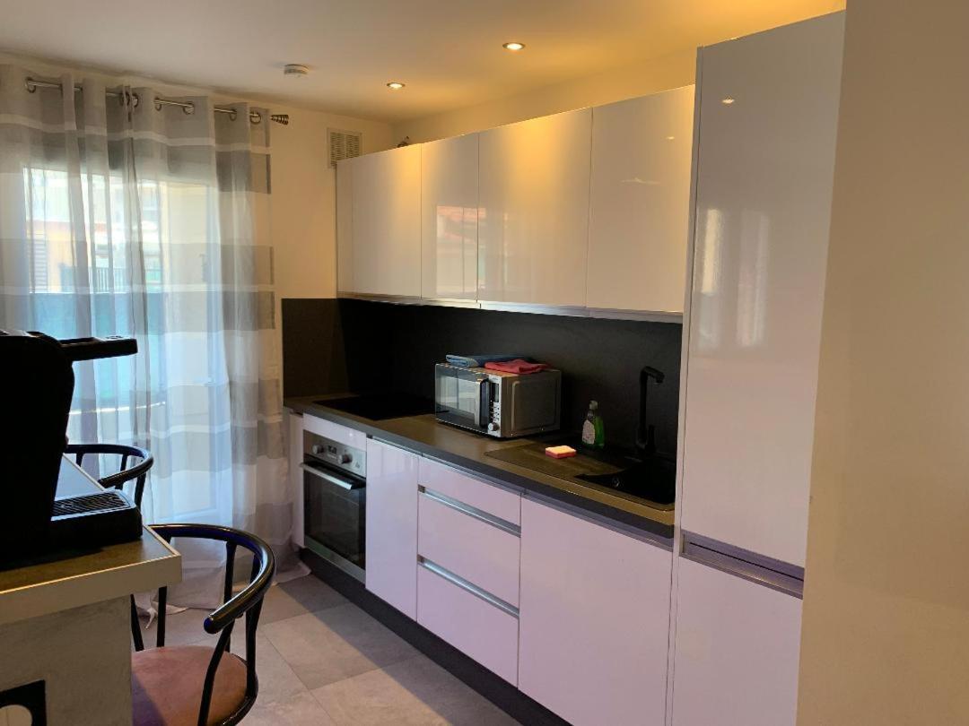 Grand Studio Tres Agreable Avec Bar, Cuisine Et Terrasse 케인즈수르메르 외부 사진